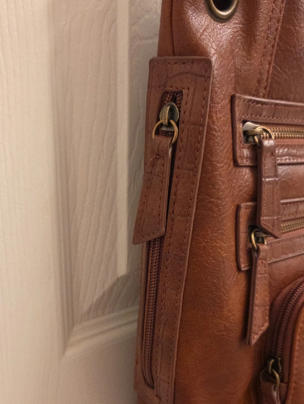Bueno Brown Vegan Leather Crossbody Bag for Women, Excellent Like New Condition - Picture 4 of 16